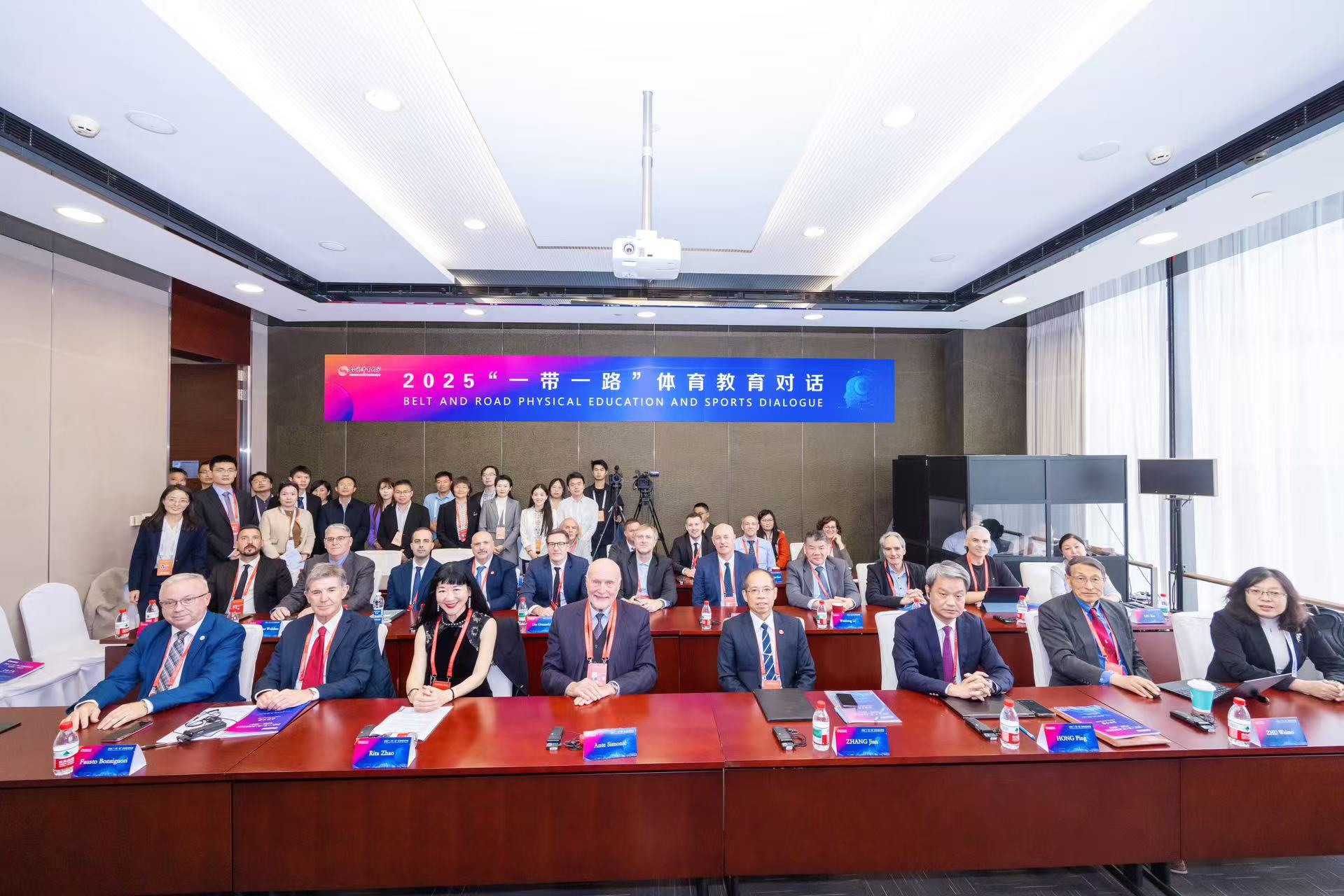 ef9f2e0c4b19436c9cf76fe1d5a8937e.jpg ef9f2e0c4b19436c9cf76fe1d5a8937e.jpg