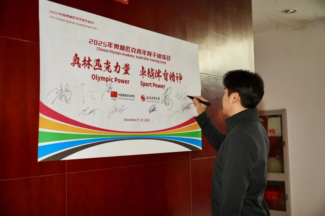 4ac5579441084b73bcf979f4558df784.jpg 4ac5579441084b73bcf979f4558df784.jpg