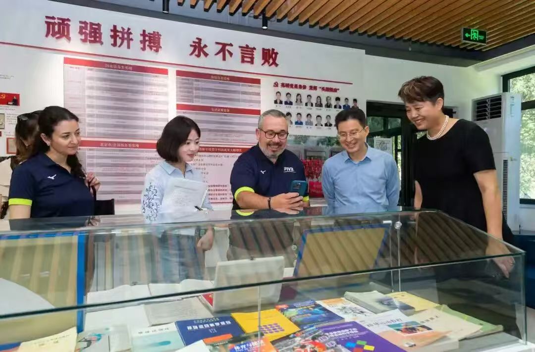 e3f7106ae4e24eda9d2ee200c62e9acb.jpg e3f7106ae4e24eda9d2ee200c62e9acb.jpg